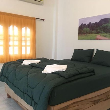 Bamboo Hostel Thakhek Eksteriør billede