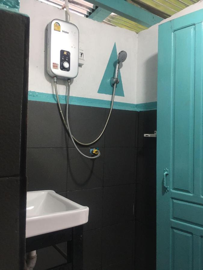 Bamboo Hostel Thakhek Eksteriør billede