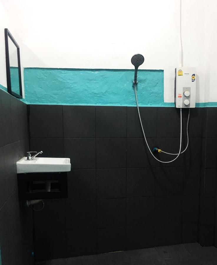 Bamboo Hostel Thakhek Eksteriør billede
