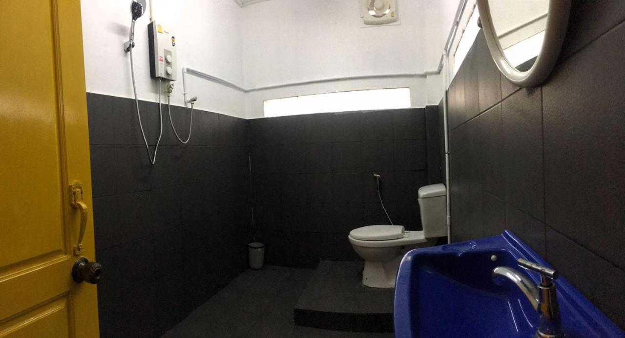 Bamboo Hostel Thakhek Eksteriør billede